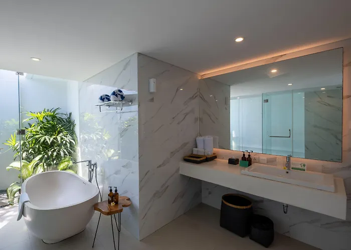 Alami Luxury فيلة سمينياك